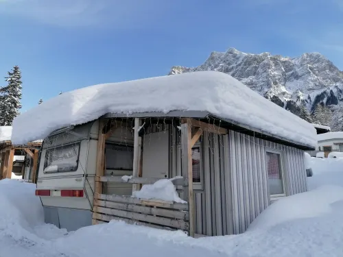 Rental Caravan (Mobilhome) Zugspitzblick Ehrwald /Tyrol /Austria