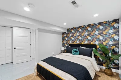 DC Urban Villa At Girard 1 Bed ~ 1 Bath - Bonus Sleeper Sofa Hotels in Catholic University-Brookland