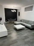 Modern Private Suite in a serene location 15 minutes away from the Airport.