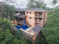Casa Reserva: Luxury Villa, Sleeps 12, Stunning Ocean Views!
