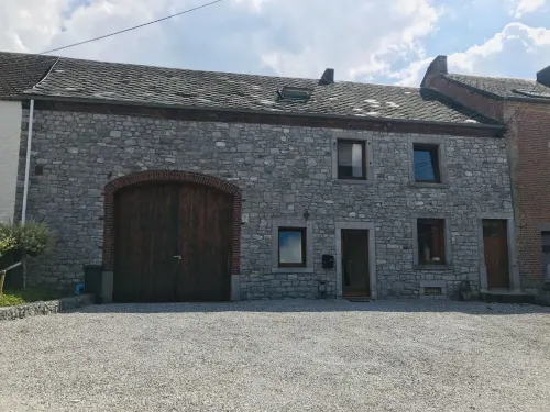 Spacious house for up to 8 adults + 1 baby Hotels in Florennes