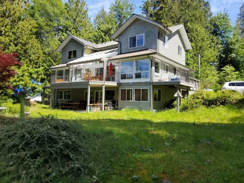 Waterfront 5 bedroom unit in house on Hotel Lake, Garden Bay B.C.