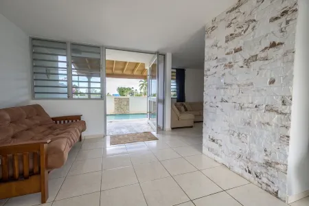 Private pool, Oceanview, Centrally located! Отели в г. Пунтас