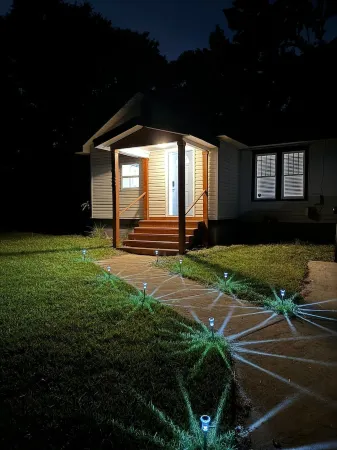 Cozy 3-bedroom house in fabulous Decatur , AC, WiFi