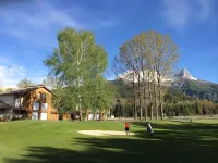 Superbe Appartement en rez de Chaussée de Villa Plein sud Hotels in Barcelonnette