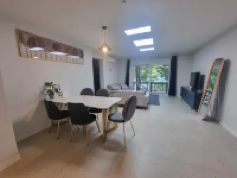 尋找花之染料旅館