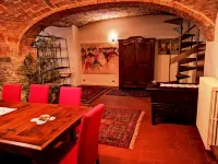 "CASA DEL CANTA" FREE WI-FI, FREE PARKING.