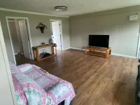 Spacious Renovated Ranch Retreat near Tackett Creek & Cumberland Gap Park, & LMU Hotels in Middlesboro