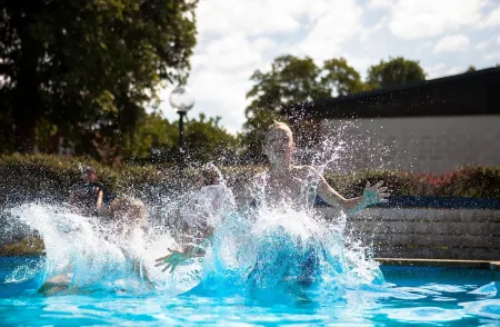 Allégården Kastlösa Stugor Отели рядом с достопримечательностью «JAGS Museum»