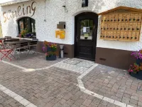 Alpenmotel Säuling Hotels near Old Monastery St. Mang