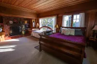 The Captains Quarters Hotel di Fort Bragg