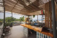 Alma Vida Hotel