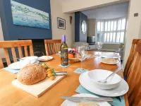 Leo's Place Hotels in Weymouth and Portland District