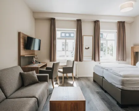 Hotel-Restaurant ROEMER Hotels in Merzig