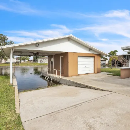 Cozy And Relaxing Fishing Retreat 3 Bedroom Home