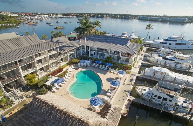 Cove Inn on Naples Bay photo 2