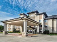 The Niobrara Lodge Hotels near Cowboy Trail