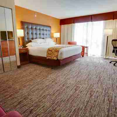 Drury Inn & Suites Terre Haute Rooms