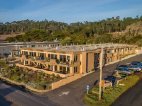 Moonstone Landing Hotels near Cambria, California