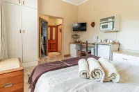 Treetops Guesthouse - Pet friendly