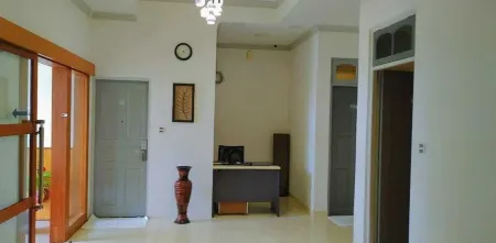 Turtle Inn Dharavandhoo Отели рядом с достопримечательностью «Dharavandhoo Beach»