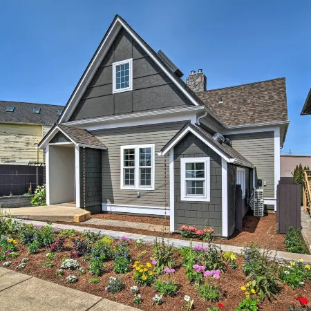 Renovated North Bend Cottage Near Eateries!