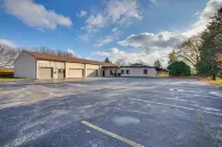 Grand Rural Wisconsin Retreat: Full Indoor Gym - Alojamientos
