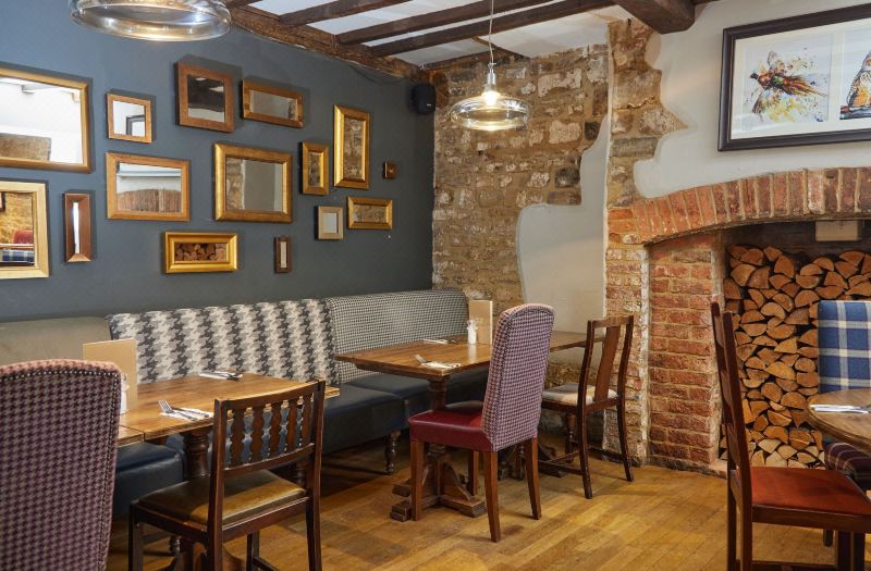 Red Lion Hotel by Greene King Inns photo 5