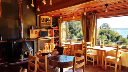 Hotel y Cabañas Terrazas Vista Al Mar Hct Отели в г. Анкуд