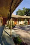 Queen's Inn by the River Hotels in Oakhurst