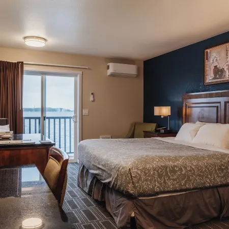 Water Front Inn