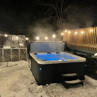 Le Pimbina Hotels near Aventures Neige