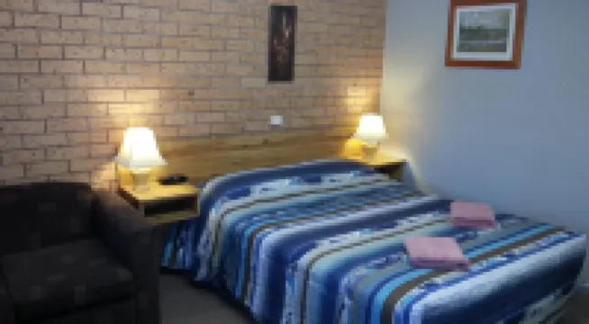 Three Ways Motel