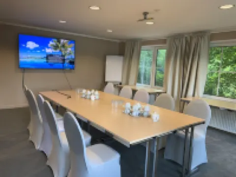 Strandhotel Vier Jahreszeiten Buckow Hotels in Markisch-Oderland