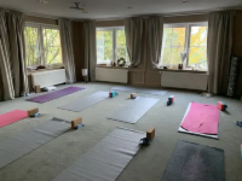 Strandhotel Vier Jahreszeiten Buckow Hotels in Markisch-Oderland