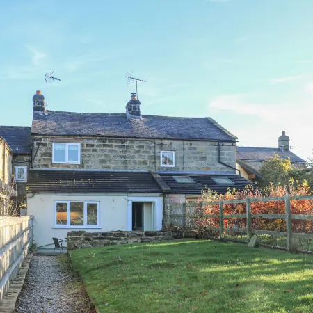 7 Scarah Bank Cottages