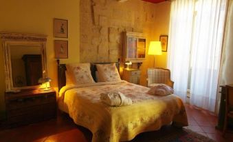 Hostellerie et la Parenthese Uzes