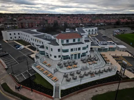 The Tynemouth Castle Inn - the Inn Collection Group Отели рядом с достопримечательностью «King Edward's Bay»