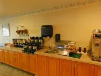 Northwoods Best Inn -Turtle Lake - breakfast
