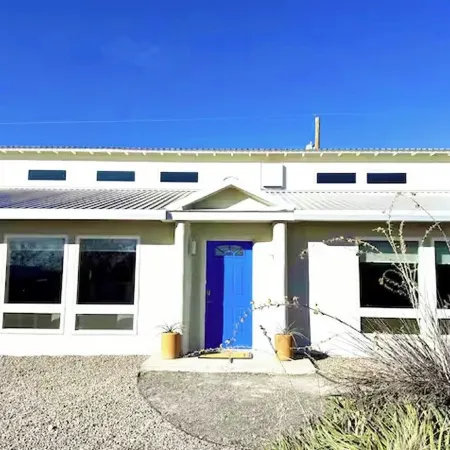 Blue Agave Marfa - Stylish Escape Отели в г. Марфа
