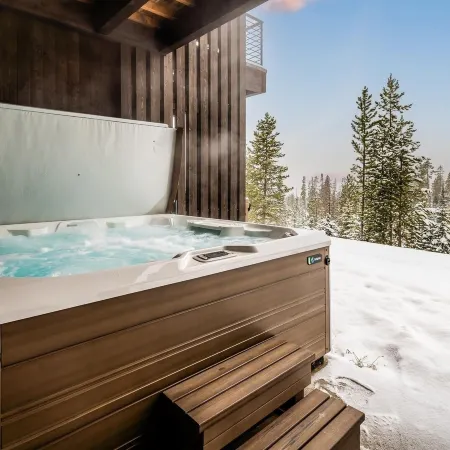 8a Treeline 5 Bedroom Home by Moonlight Basin Lodging