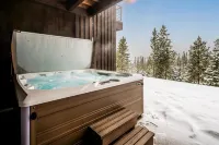 8a Treeline 5 Bedroom Home by Moonlight Basin Lodging