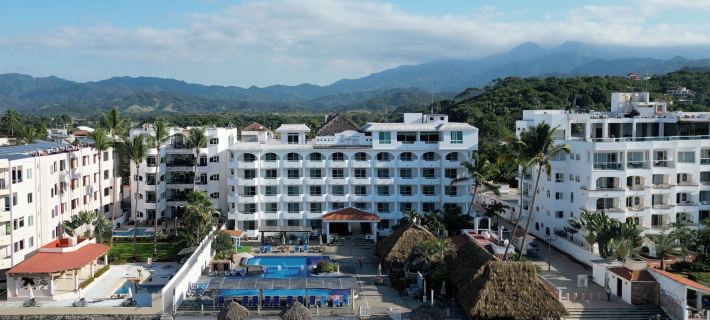 Torreblanca Beach Hotel and Suites Guayabitos - Desayuno y Comida Incluido Hotels in Compostela