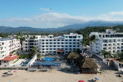 Torreblanca Beach Hotel and Suites Guayabitos - Desayuno y Comida Incluido Hotels in der Nähe von PEZ VELA LOS AYALA NAYARIT