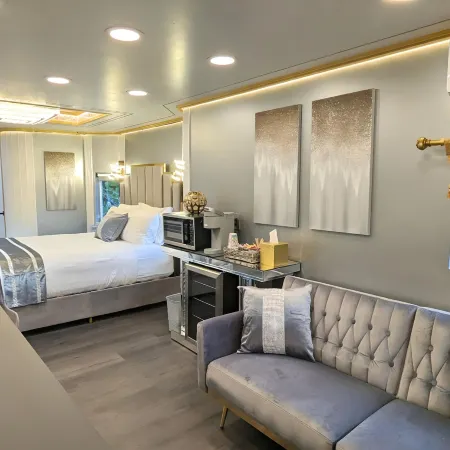 Olympic Railway Inn Hotels in Sequim