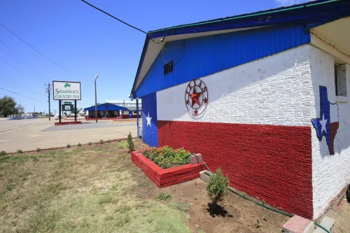 Shamrock Country Inn Hotels in Shamrock