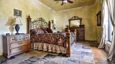 Blanco Riverside Cottages