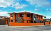 Culture Crossroads Inn - parking