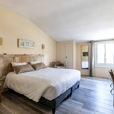 Logis Hôtel Lafayette Rochefort France