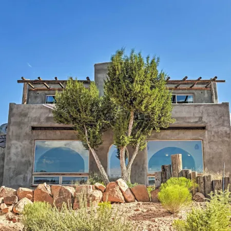 Secluded San Ysidro House w/ Desert Views!